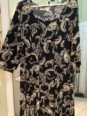Black Paisley 3/4 sleeve Dress with Yellow Accent - Women's 18/20